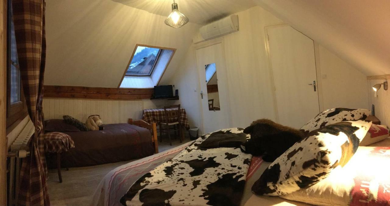 Hotel La Tapia Autrans-Meaudre-en-Vercors Exteriör bild